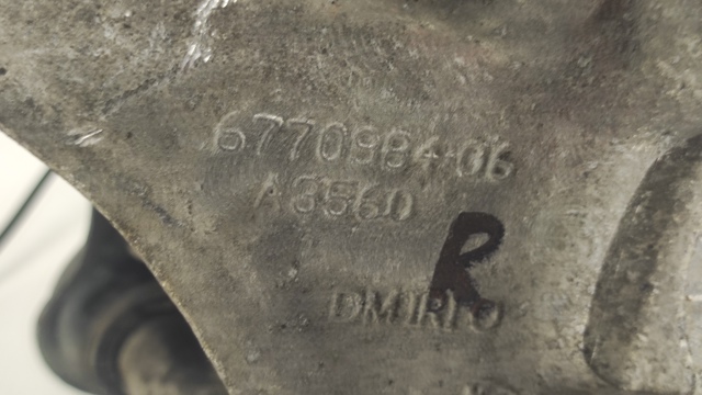 6770984 BMW Цапфа задняя правая купить в Павлоград