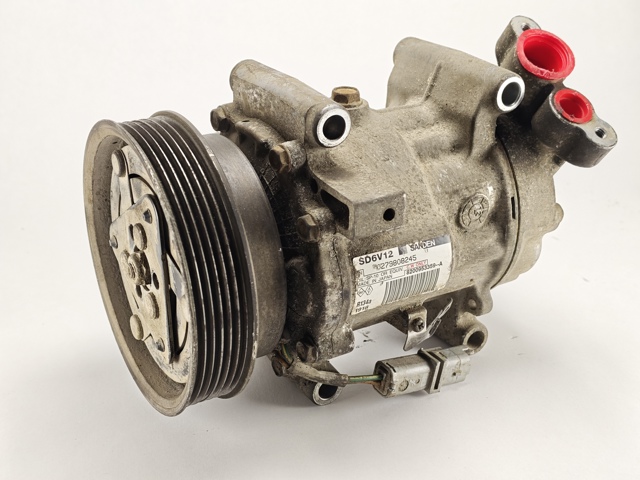 Компрессор кондиционера 8200953359 RENAULT