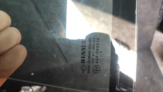 822210015R Стекло-форточка двери задней левой купить Одесса