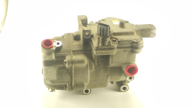 Компрессор кондиционера 8837047031 TOYOTA