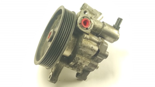 Насос гидроусилителя руля (ГУР) A0054668201 MERCEDES