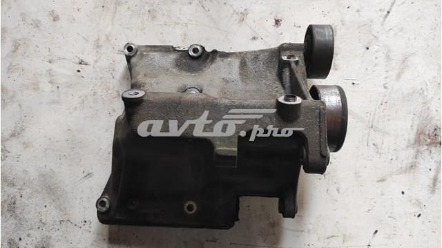 Кронштейн компрессора наддува двигателя A1110960645 MERCEDES