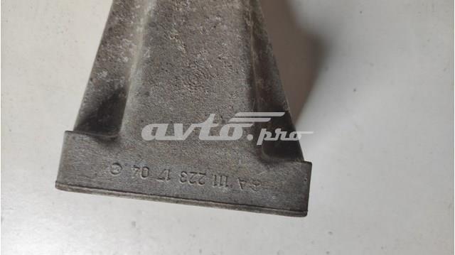 MERCEDES A1112231704 Кронштейн подушки (опоры) двигателя правой в наличии Чернигов