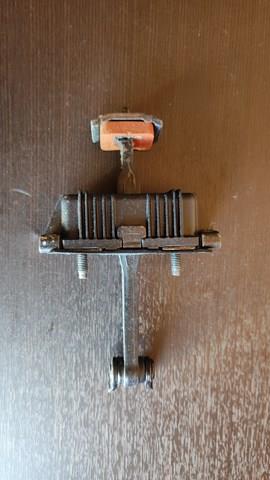 Ограничитель двери передний LR006289 LAND ROVER