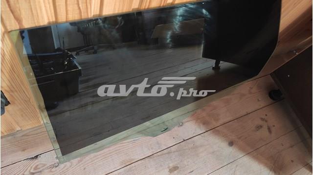 Стекло задней двери, левой LR044530 LAND ROVER