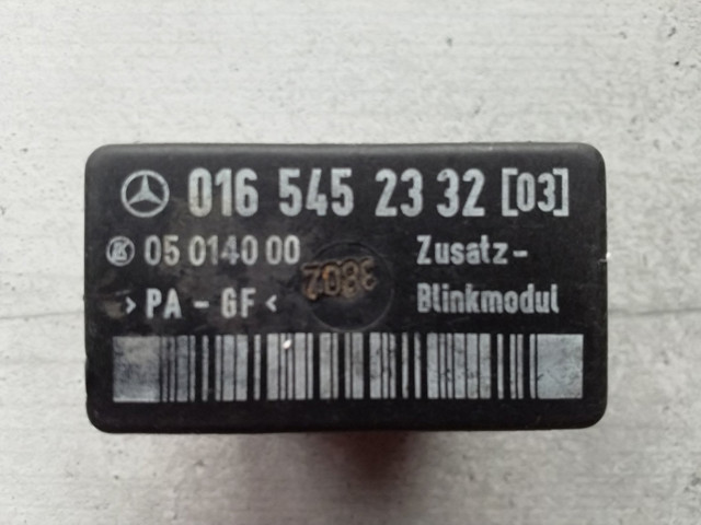 MERCEDES 0165452332 Реле поворотов в наличии Чернигов