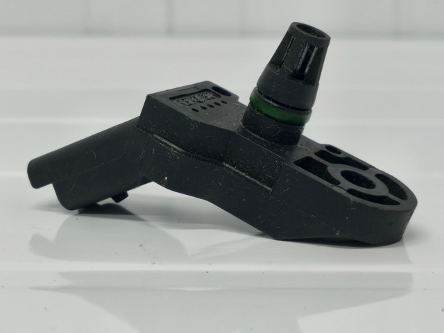 Датчик абсолютного давления в коллекторе 0261230043 BOSCH