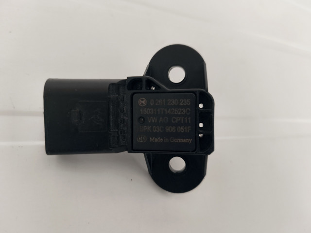 Датчик давления во впускном коллекторе 0261230235 BOSCH