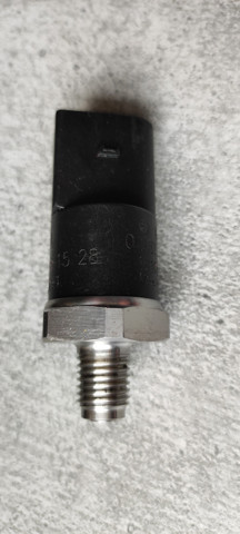 BOSCH 0281002239 Датчик давления топлива в наличии Каменское