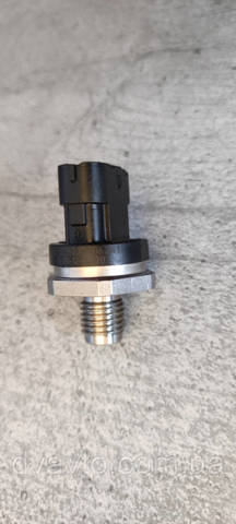 BOSCH 0281006241 Датчик давления топлива в наличии Днепр