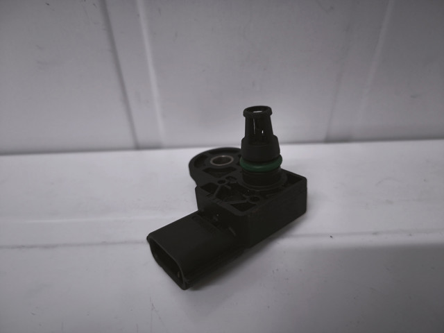 0281006390 BOSCH Датчик давления наддува купить в Черновцы