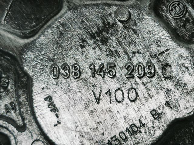 VAG 038145209M Тандемный топливный насос в наличии Украина