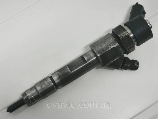 Форсунка дизельная в сборе 0445110021 BOSCH