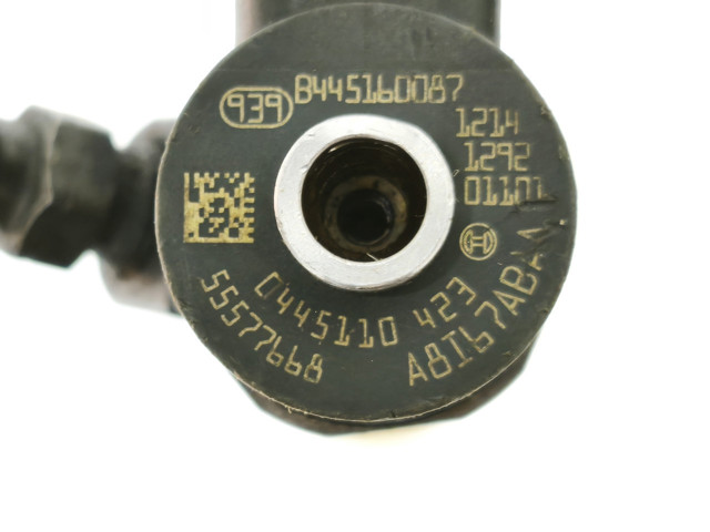 Форсунка дизельная в сборе 0445110423 BOSCH