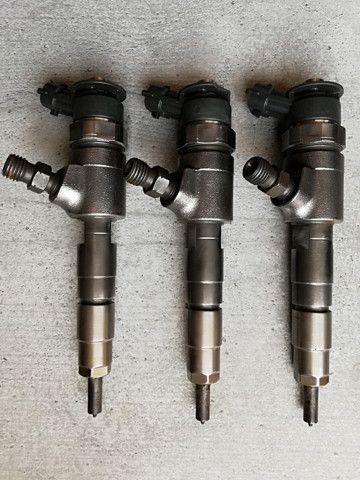 Форсунка дизельная в сборе 0445110566 PEUGEOT