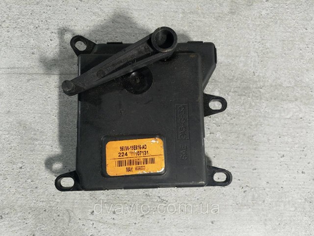 1056313 FORD Привод заслонки печки купить в Кривой Рог