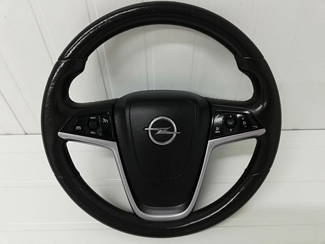 Подушка в руле 13270401 GM