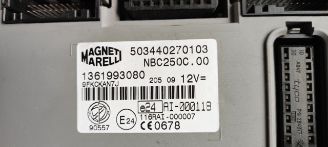 Блок управления комфортом 1361993080 PEUGEOT