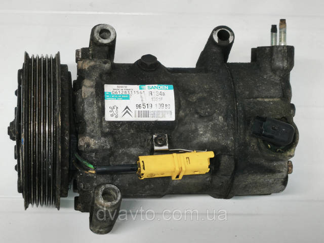 Компрессор системы кондиционирования 1671553680 PEUGEOT