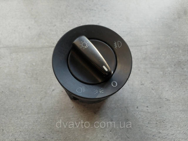 VAG 1C0941531 Переключатель света фар на "торпедо" в наличии Каменское