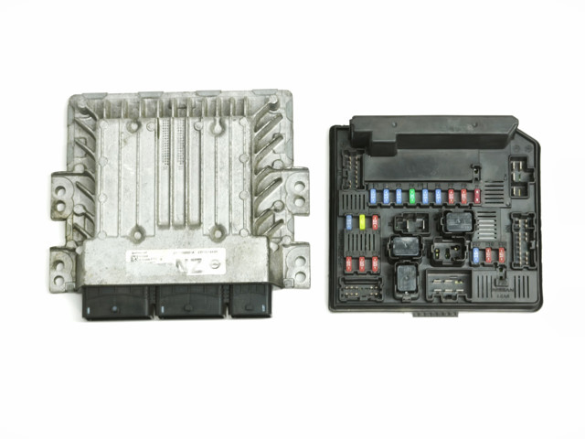 Электронный блок управления двигателем 23710BB31A NISSAN