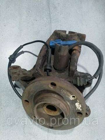 Цапфа (поворотный кулак) передний правый 364790 PEUGEOT