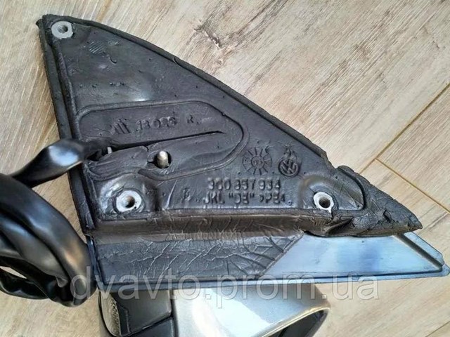 3C0857934 Уплотнитель зеркала к двери правый купить Черкассы