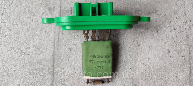 Реле отопителя 500326616 IVECO