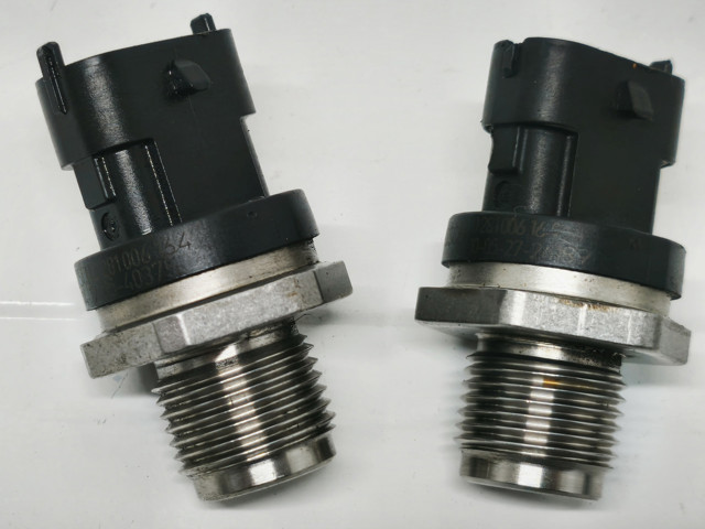 504247741 BOSCH Датчик давления топлива купить в Полтава