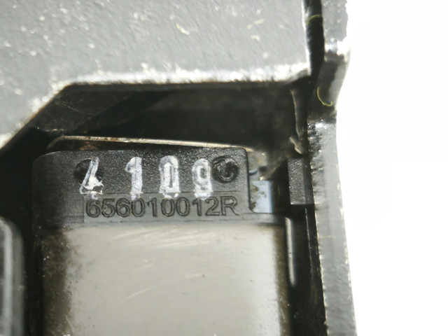 656010012R Замок капота купить Сумы