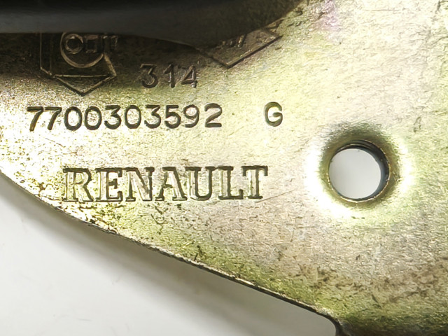 Тросик двери задней правой 7700303592 RENAULT