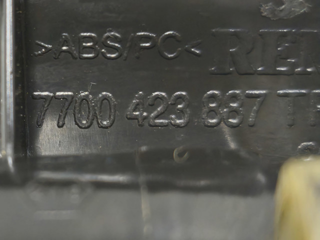 Ручка двери задней внутренняя левая 7700423887 RENAULT