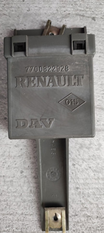 Блок управления вентилятором 7700822928 RENAULT