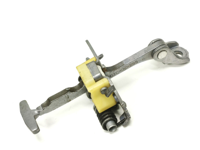 Ограничитель двери передний 804309044R RENAULT
