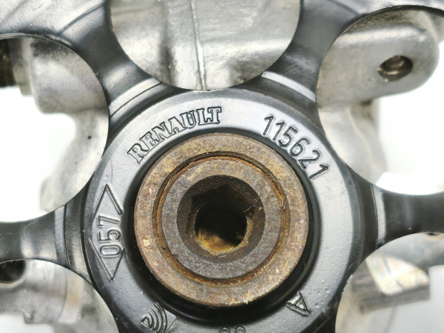 RENAULT 8200024778 Насос ГУР в наличии Днепр