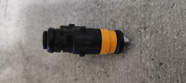 Форсунка впрыска топлива 8200029611 RENAULT