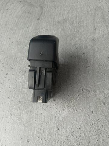 8200090327 RENAULT Кнопка включения мотора стеклоподъемника передняя правая купить в Запорожье
