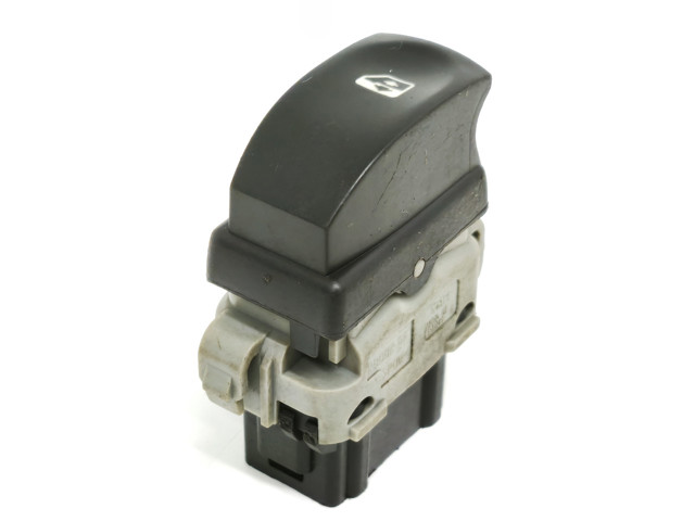 Кнопка подъемника задних стёкол 8200214936 RENAULT