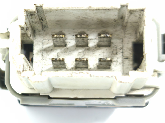 8200315024 RENAULT Кнопка включения мотора стеклоподъемника задняя купить в Украина