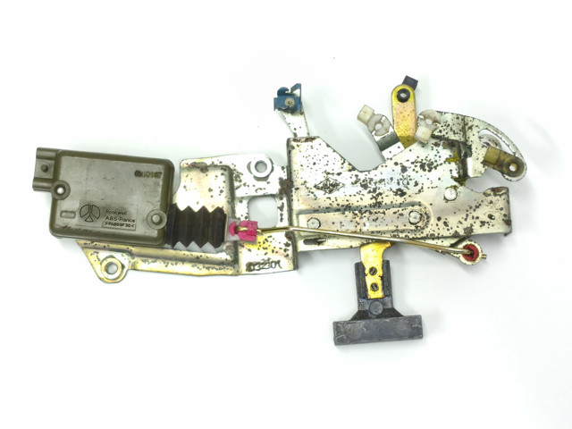 Механизм замка двери боковой (сдвижной) 8200360708 RENAULT