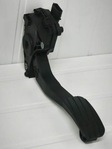 Педаль акселератора 8200672367 RENAULT