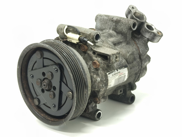 Компрессор кондиционера 8200716562 RENAULT