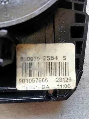 RENAULT 8200792584 Правый подрулевой переключатель в наличии Чернигов