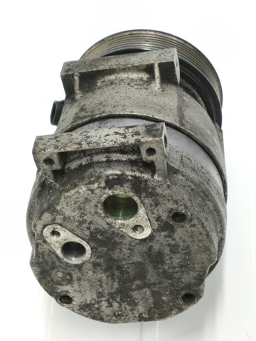 Компрессор кондиционера 8200895038 RENAULT