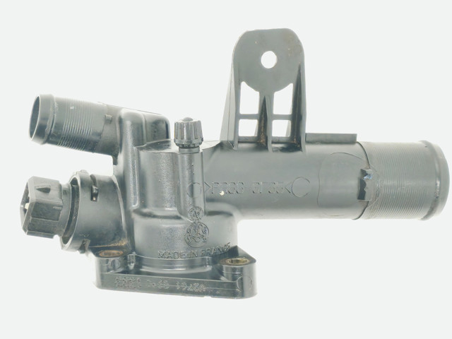 Корпус термостата в сборе 8200954285 RENAULT