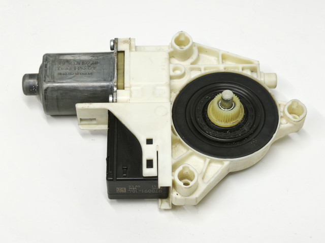 Привод электростеклоподъемника задний 827310001R RENAULT