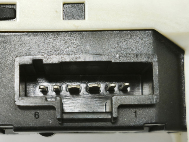 827310001R RENAULT Мотор стеклоподъемника двери задней левой купить в Винница