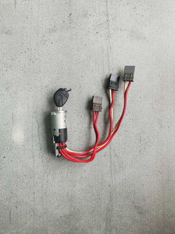 Замок и ручки задней двери 9790486480 FIAT