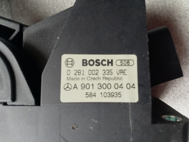 Педаль акселератора A9013000404 MERCEDES