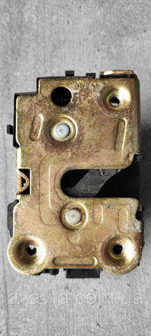 Запор кабины B03056117 RENAULT